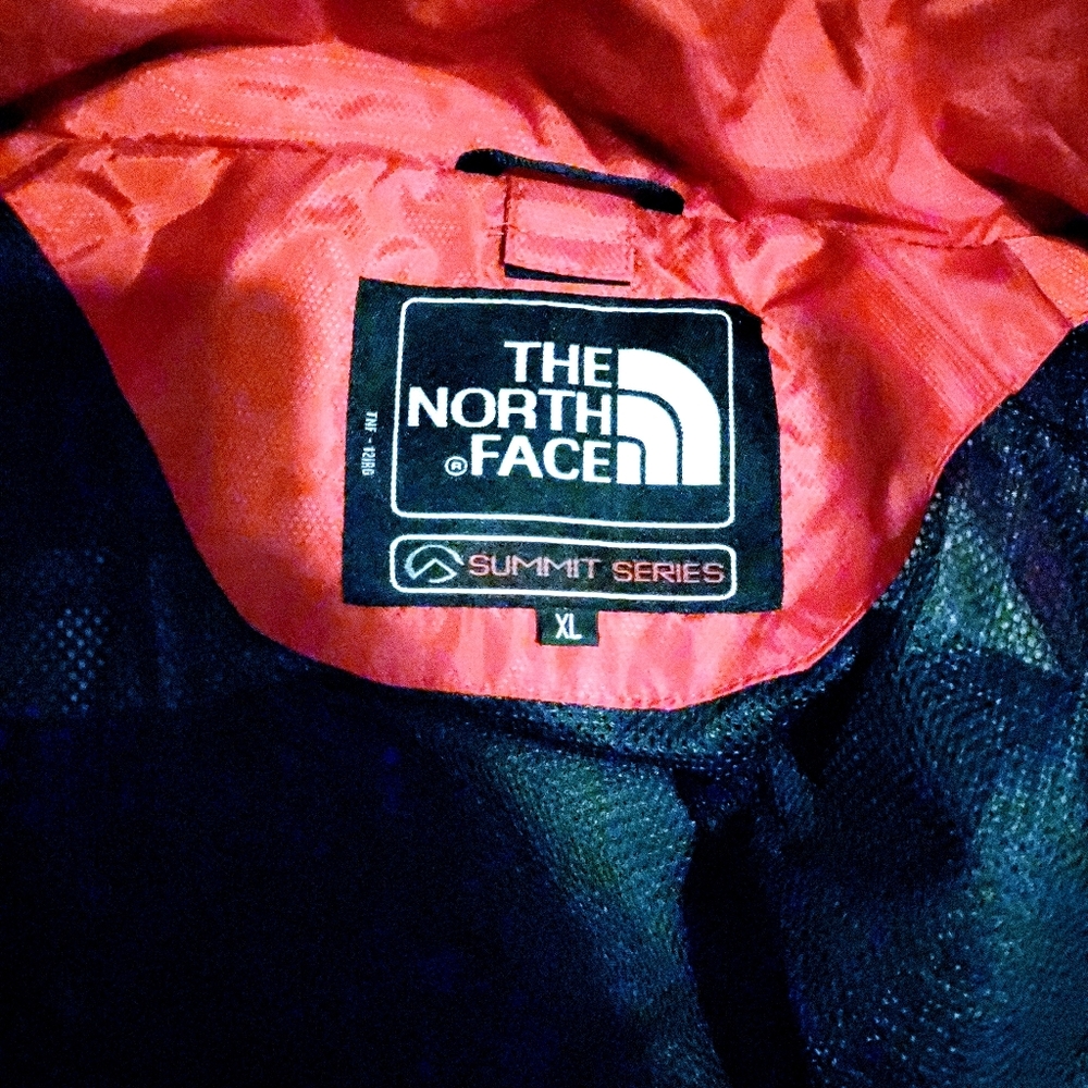 Northface (summit series) - Picture 6 of 6